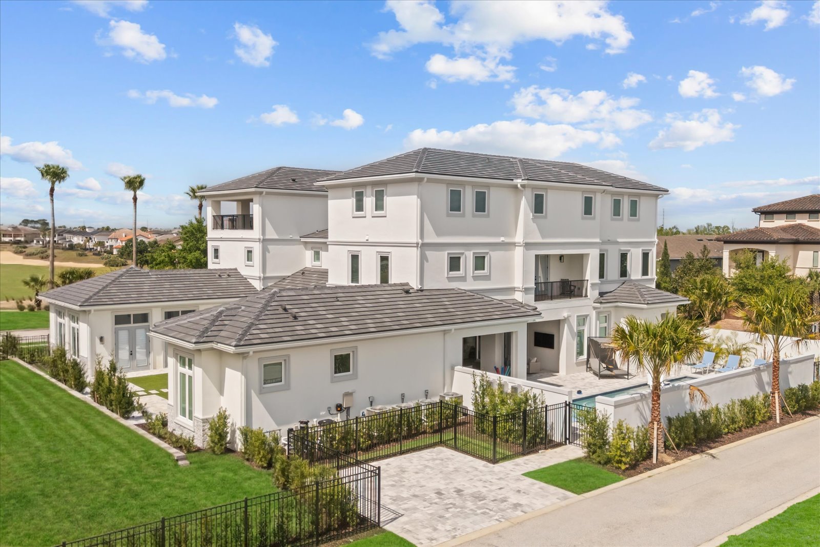 Pool and outdoor rooms from above