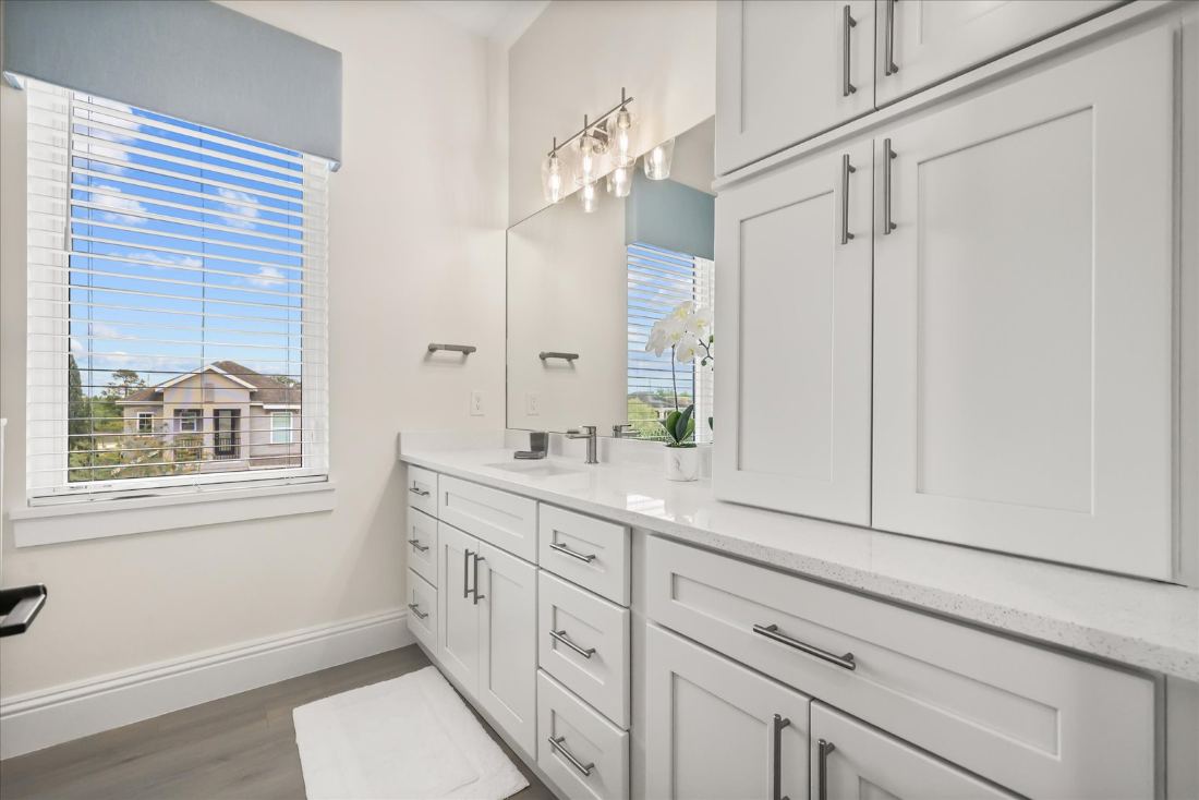 Whitemarsh Way — a marble double-vanity bath