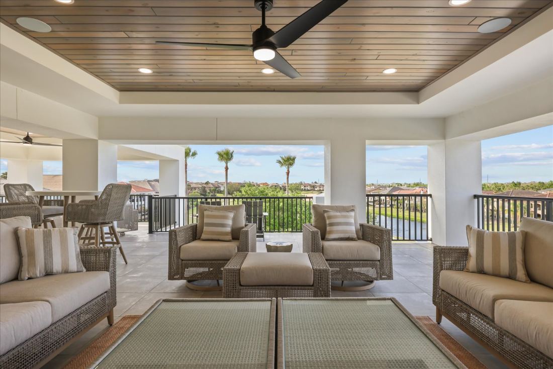 Whitemarsh Way — covered loggia seating overlooking the golf course